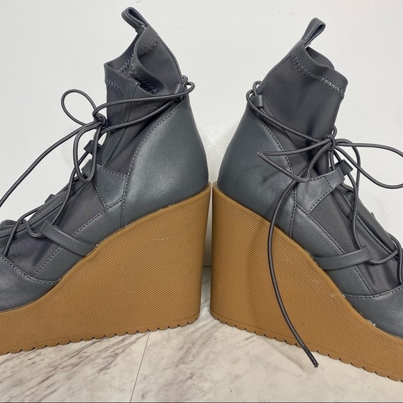 New! Steve Madden Atomic Wedge Boot - Picture 5 of 12
